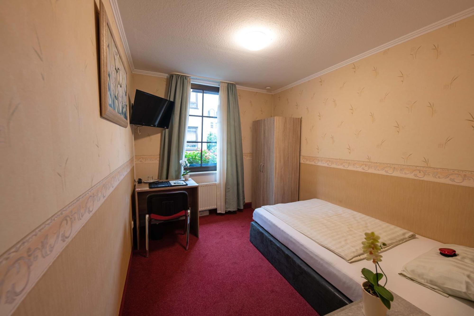 Hotel Am Rathaus Menden Kültér fotó